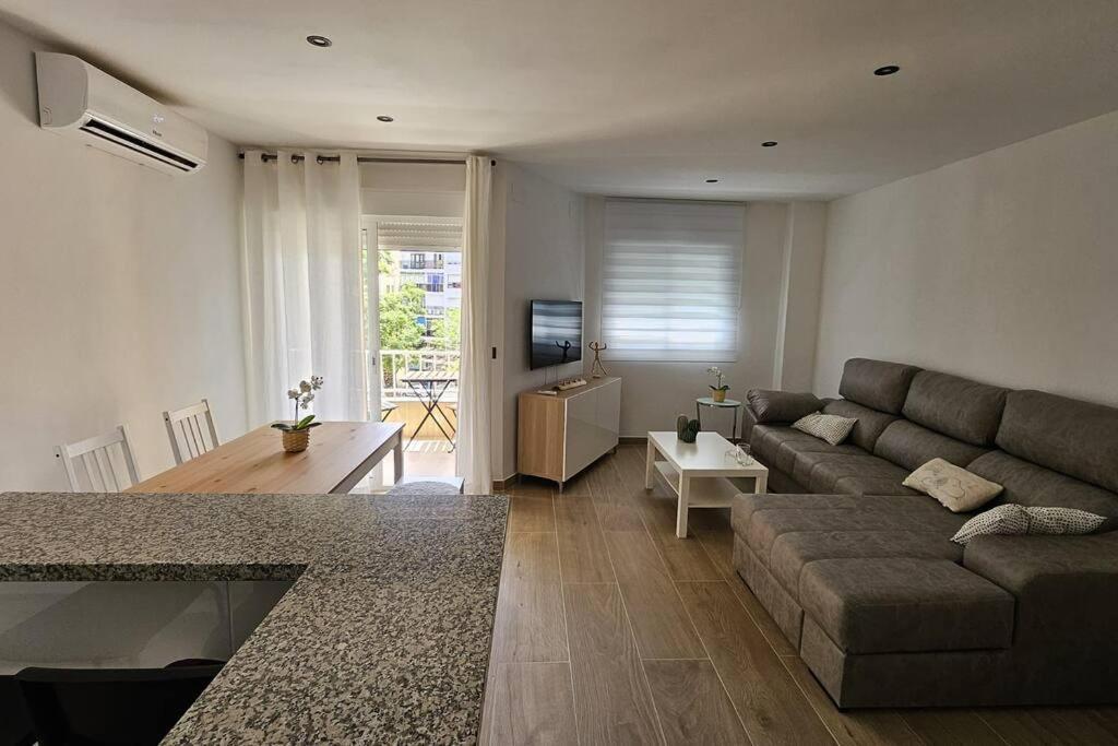 Piso Acogedor En Appartement *